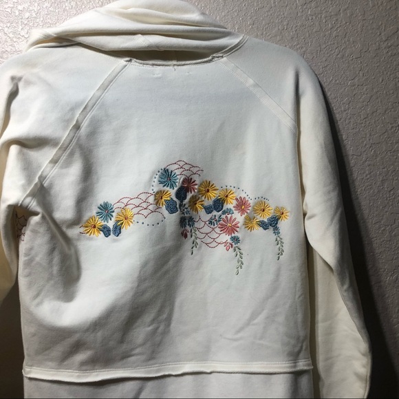 Monroe&Main embroidered light weight hoodie jacket - Picture 5 of 13